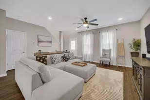 1023 E 117th Ln, Crown Point, IN 46307 - Photo 7