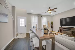 1023 E 117th Ln, Crown Point, IN 46307 - Photo 5