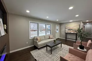 1608 Tulip Ln, Munster, IN 46321 - Photo 5