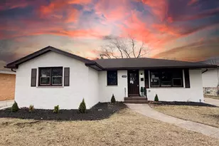 1608 Tulip Ln, Munster, IN 46321 - Photo 1