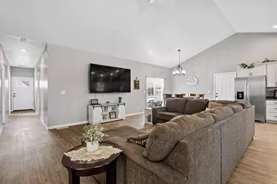 8831 W 1225 N, Demotte, IN 46310 - Photo 17