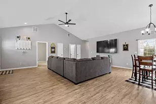 8831 W 1225 N, Demotte, IN 46310 - Photo 9