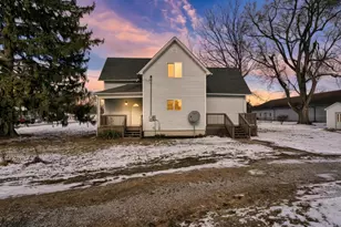 105 S Kimball St, Kouts, IN 46347 - Photo 1