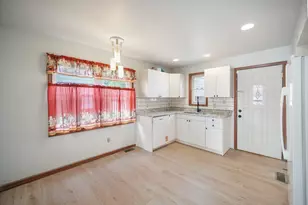 7230 McLaughlin Ave, Hammond, IN 46324 - Photo 5