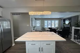 2976 Evelyn St, Portage, IN 46368 - Photo 5