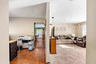 1749 Green Meadow Ln, Chesterton, IN 46304 - Photo 5