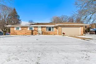 1749 Green Meadow Ln, Chesterton, IN 46304 - Photo 1