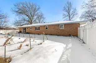 1749 Green Meadow Ln, Chesterton, IN 46304 - Photo 25