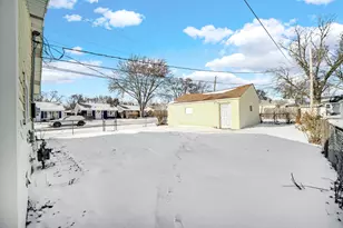 1236 W Cleveland Ave, Hobart, IN 46342 - Photo 17