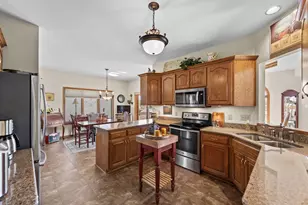 431 Hilbrich Dr, Schererville, IN 46375 - Photo 7