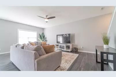 425 Briarwood Lane, Lowell, IN 46356 - Photo 5