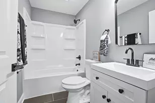 6034 Harrison St, Merrillville, IN 46410 - Photo 15