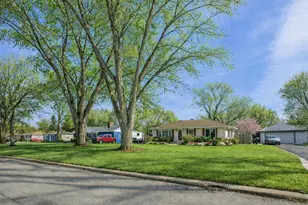 7517 Montana St, Merrillville, IN 46410 - Photo 3