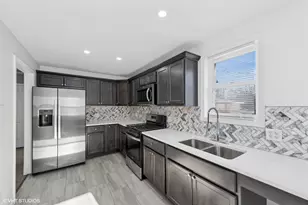 1025 Wallace St, Gary, IN 46404 - Photo 5