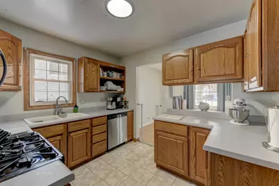 1130 W 72nd Court, Merrillville, IN 46410 - Photo 7