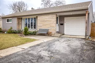 903 S Main St, Crown Point, IN 46307 - Photo 1