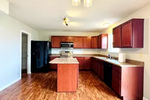 6451 Enclave Ct, Greenwood, IN 46143 - Photo 5