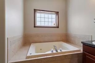 7800 Eider Ave, Hobart, IN 46342 - Photo 11