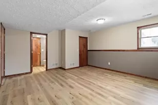 7800 Eider Ave, Hobart, IN 46342 - Photo 25