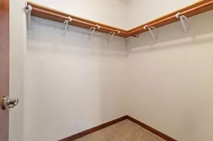 7800 Eider Ave, Hobart, IN 46342 - Photo 19