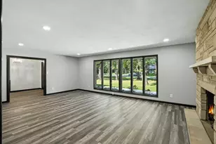 2711 Edgewood Dr, Dyer, IN 46311 - Photo 7