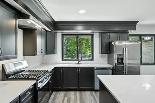 2711 Edgewood Dr, Dyer, IN 46311 - Photo 11