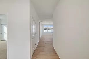 3209 Hilltop Rd, Valparaiso, IN 46385 - Photo 5