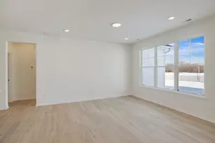 3209 Hilltop Rd, Valparaiso, IN 46385 - Photo 15