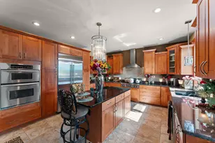 84 Liberty Lakes Dr, Valparaiso, IN 46385 - Photo 5