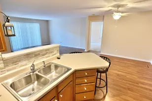 9814 Wildwood Ct, Highland, IN 46322 - Photo 3