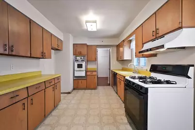 241 E 11th Place, Hobart, IN 46342 - Photo 11