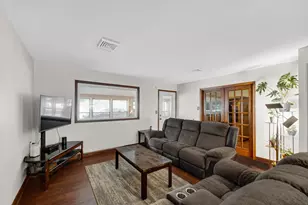 2215 Putnam St, Lake Station, IN 46405 - Photo 5