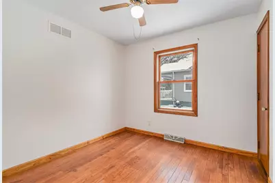 614 Vine Street, La Porte, IN 46350 - Photo 7