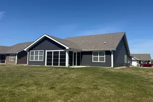 14082 Breakwater Ln, Cedar Lake, IN 46303 - Photo 5