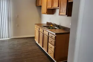 722-1 Capitol Rd, Valparaiso, IN 46385 - Photo 5