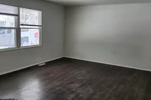 722-1 Capitol Rd, Valparaiso, IN 46385 - Photo 3