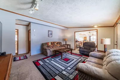 409 W South Street, Hebron, IN 46341 - Photo 21