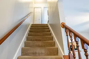 1025 Windsor Ln, Dyer, IN 46311 - Photo 7