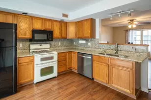 1025 Windsor Ln, Dyer, IN 46311 - Photo 5