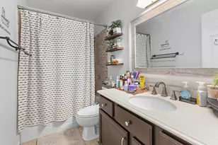 3203 Parker Dr, Valparaiso, IN 46383 - Photo 11