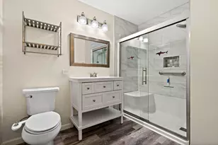 8214 Lincoln Cir, Merrillville, IN 46410 - Photo 9