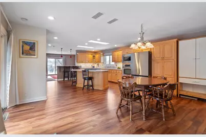 8134 Oakwood Avenue, Munster, IN 46321 - Photo 7