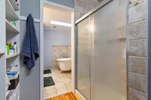 8134 Oakwood Ave, Munster, IN 46321 - Photo 23