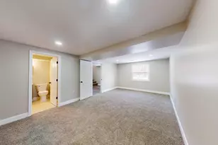 1528 Hanley St, Gary, IN 46406 - Photo 9