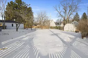 1102 Lafayette St, Valparaiso, IN 46383 - Photo 25