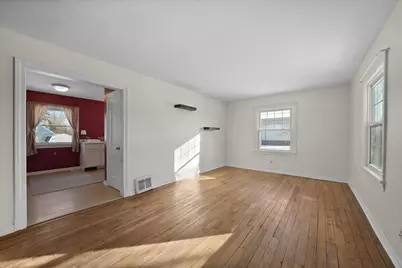 1102 Lafayette Street, Valparaiso, IN 46383 - Photo 5