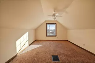 1102 Lafayette St, Valparaiso, IN 46383 - Photo 21