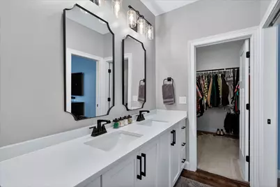 53736 Terre Verde Hills Court, South Bend, IN 46628 - Photo 17