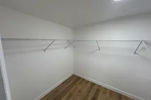 15 S Kenworthy St, Valparaiso, IN 46385 - Photo 11