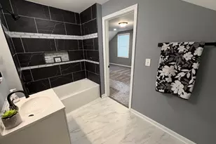 2425 Adams St, Gary, IN 46407 - Photo 23